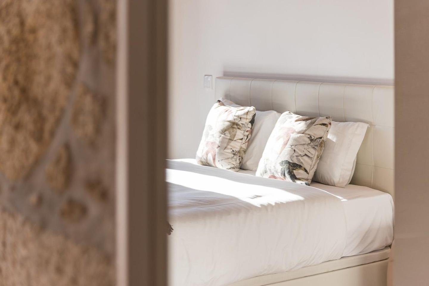 Guestready - Miragaia Stone Studios & Apartments Porto Bagian luar foto