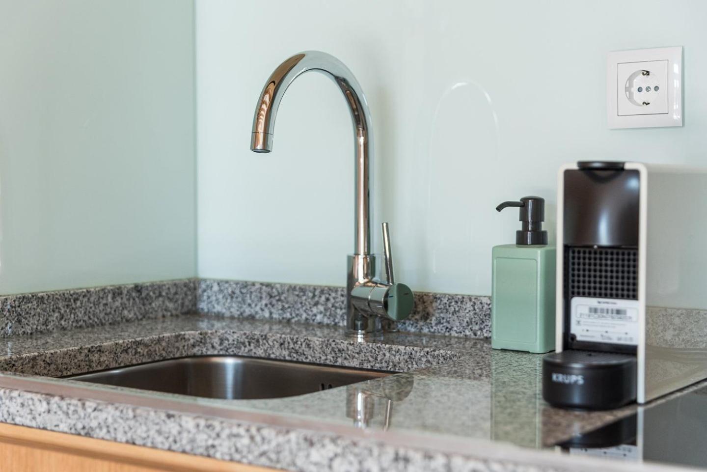 Guestready - Miragaia Stone Studios & Apartments Porto Bagian luar foto