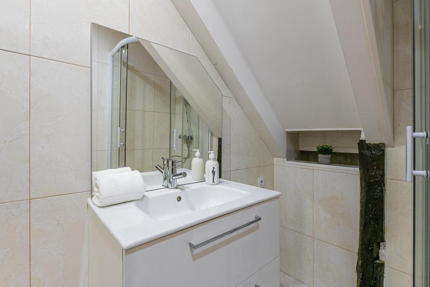 Guestready - Miragaia Stone Studios & Apartments Porto Bagian luar foto